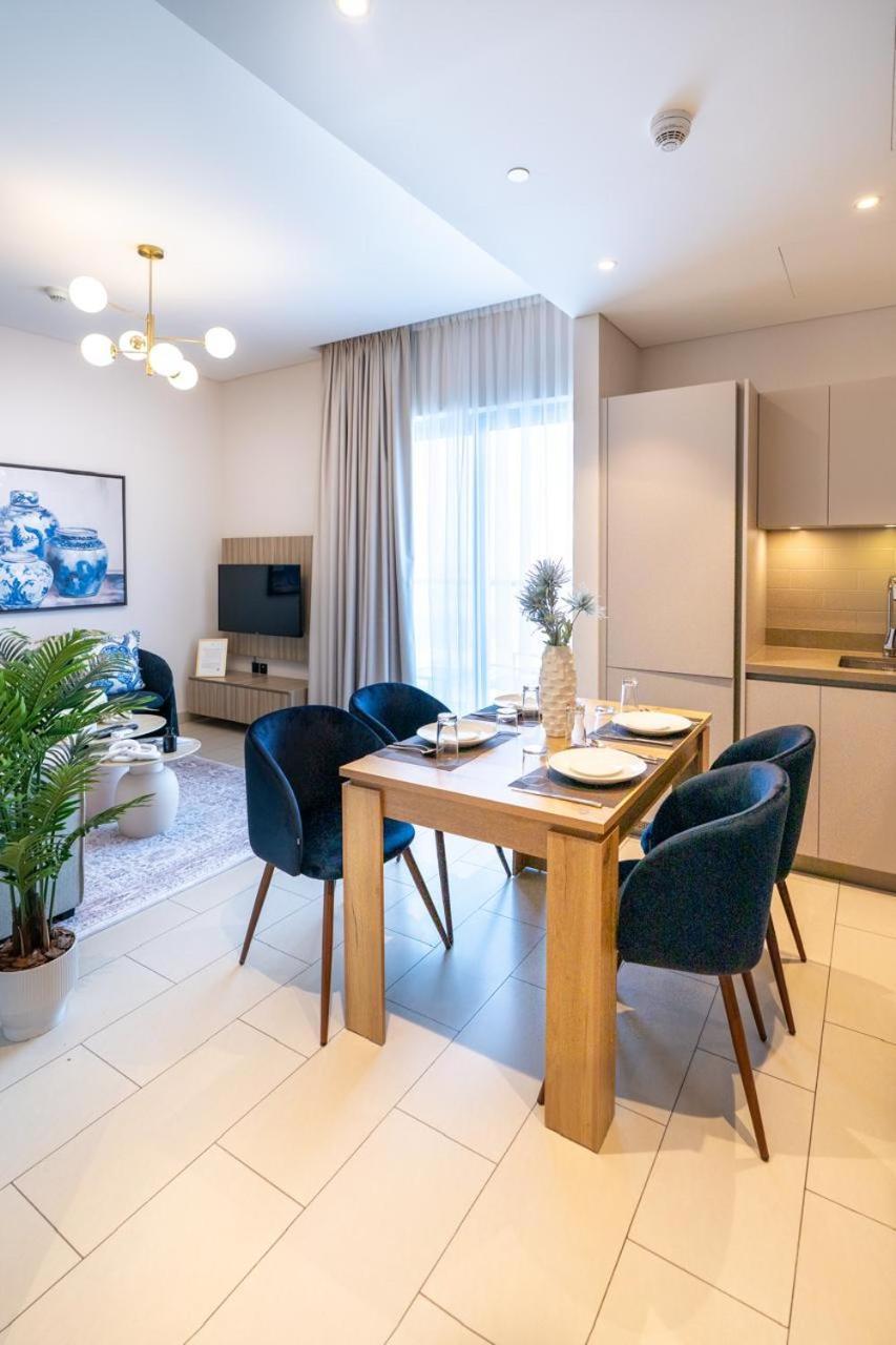 By Latinem Luxury 1br Cvr A2910 Near Burj Khalifa Dubai